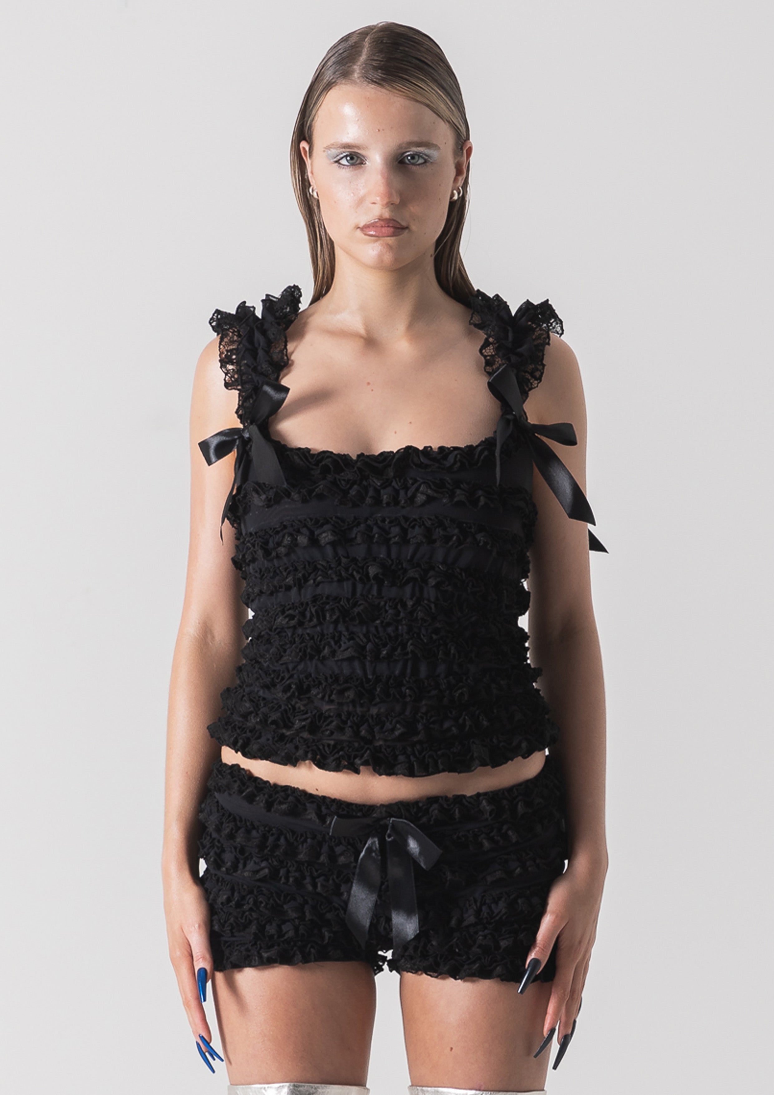 AMELIA RUFFLE SINGLET - BLACK LACE