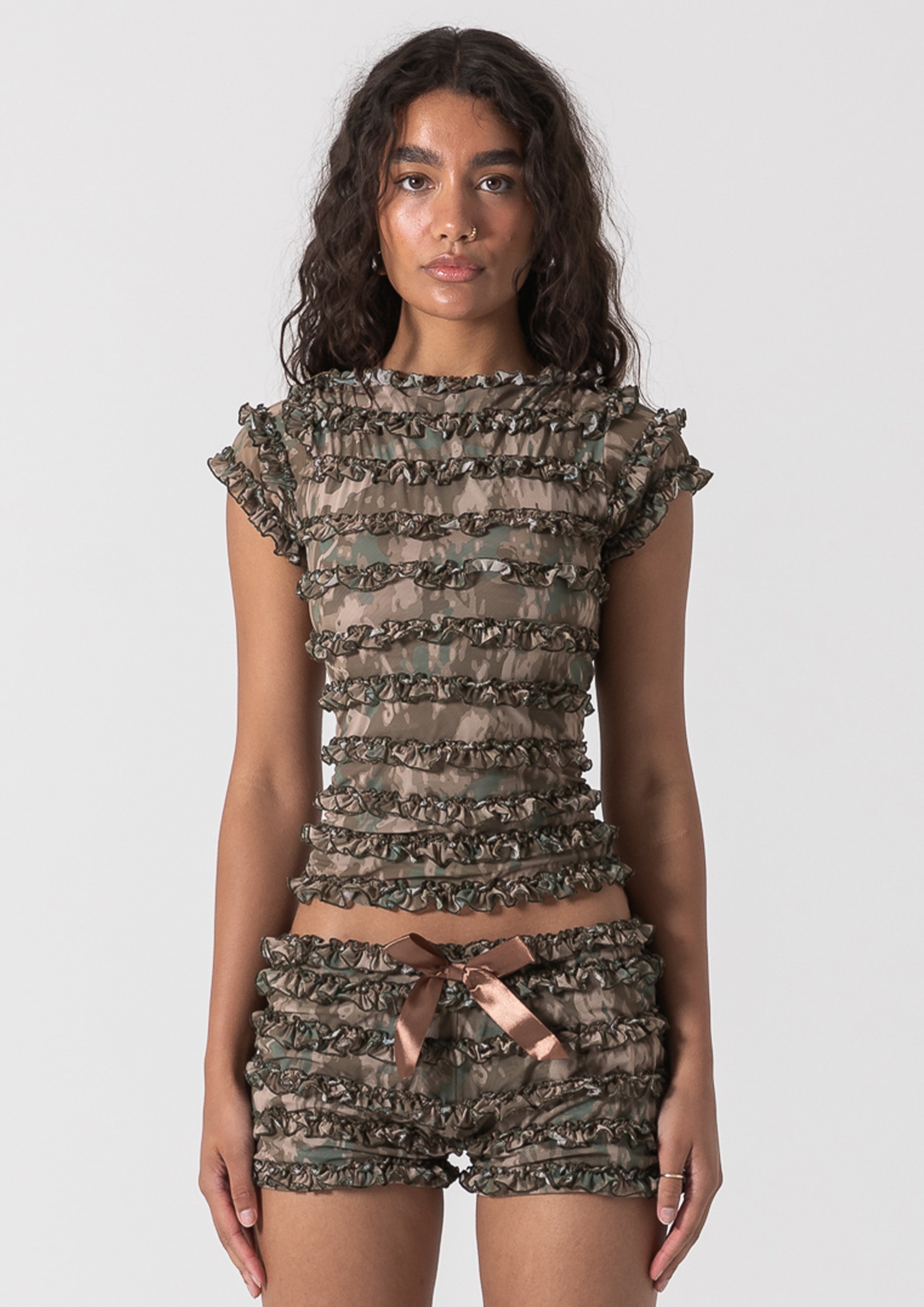 AMELIA RUFFLE TEE - CAMO