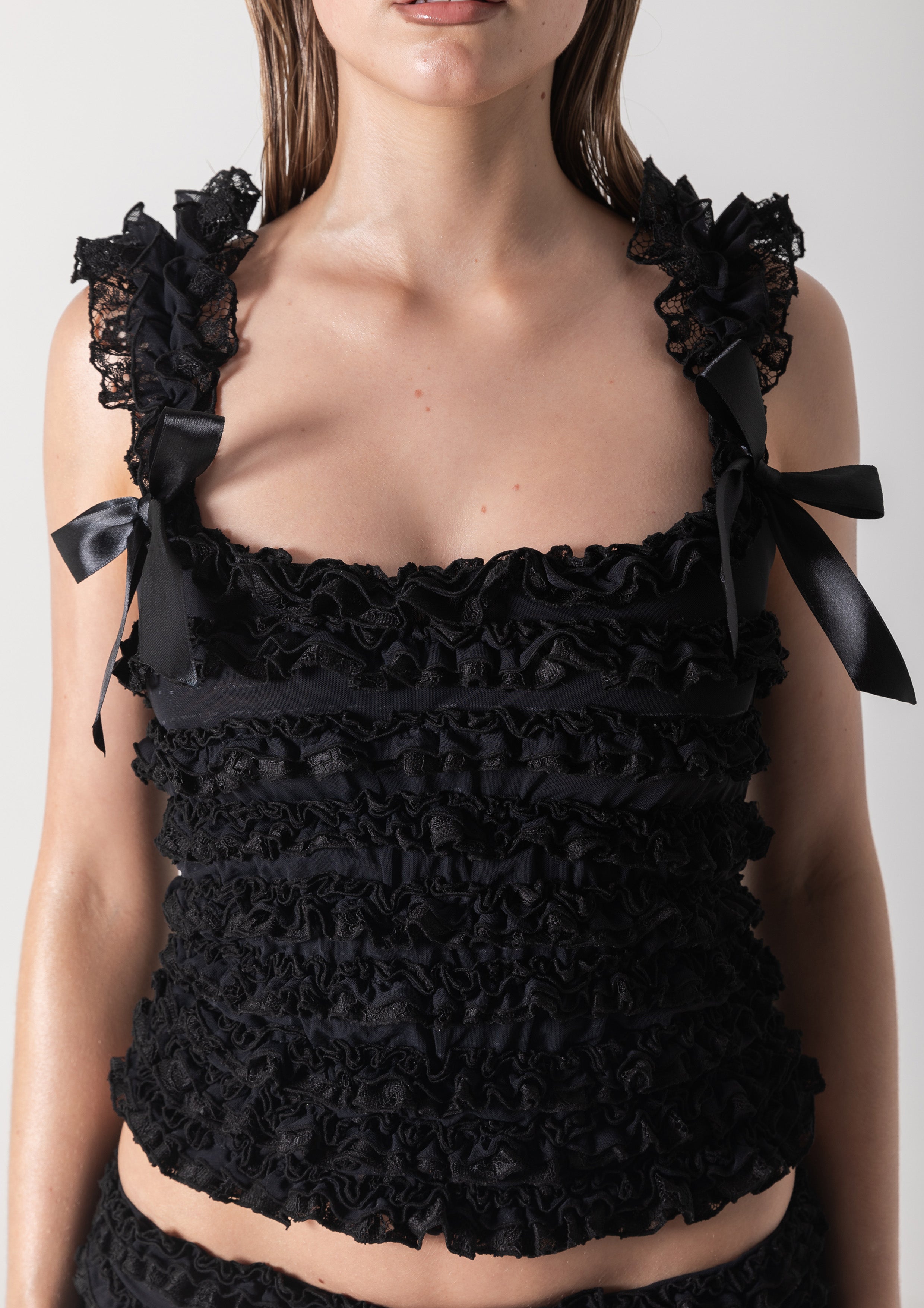 AMELIA RUFFLE SINGLET - BLACK LACE