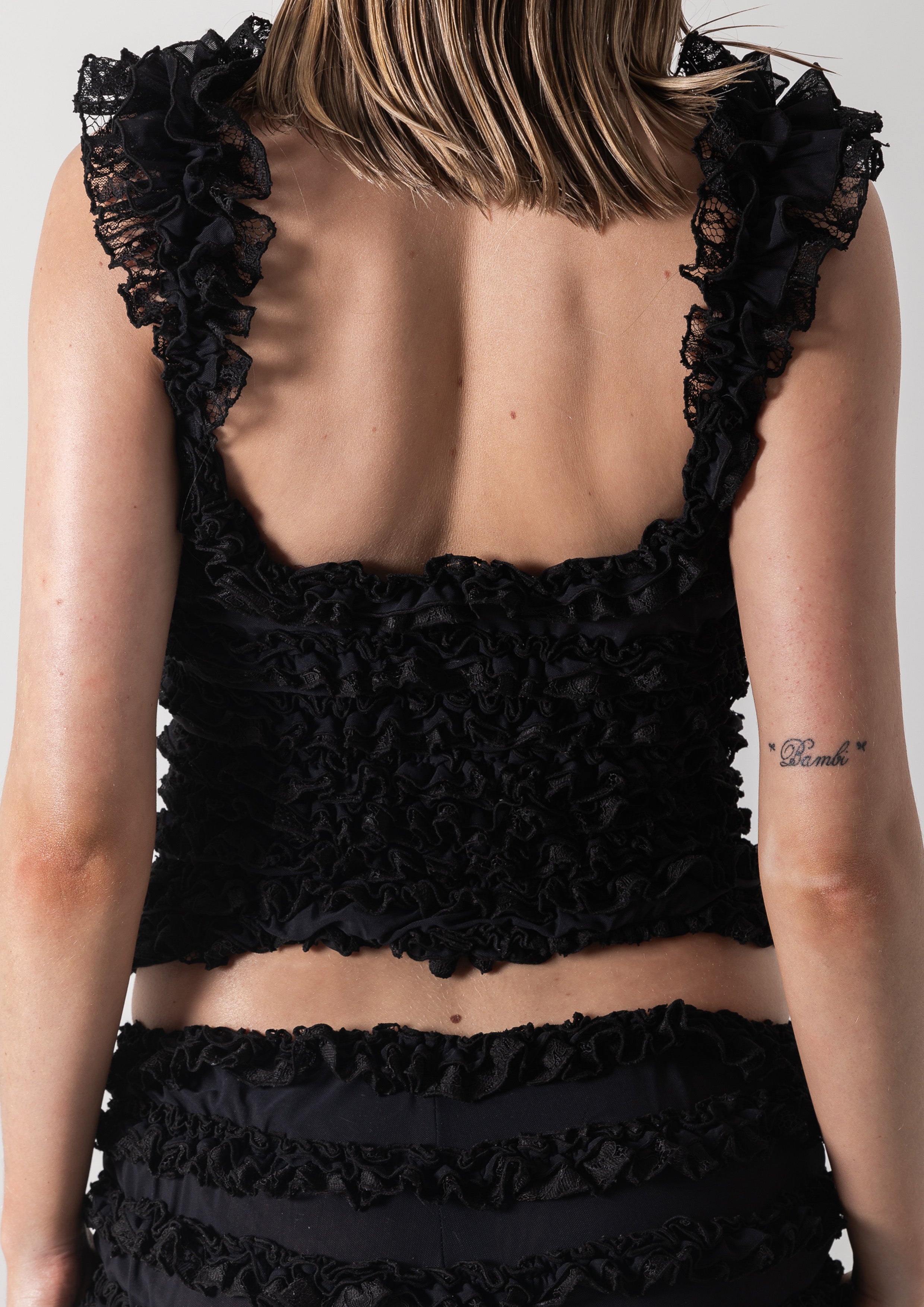 AMELIA RUFFLE SINGLET - BLACK LACE